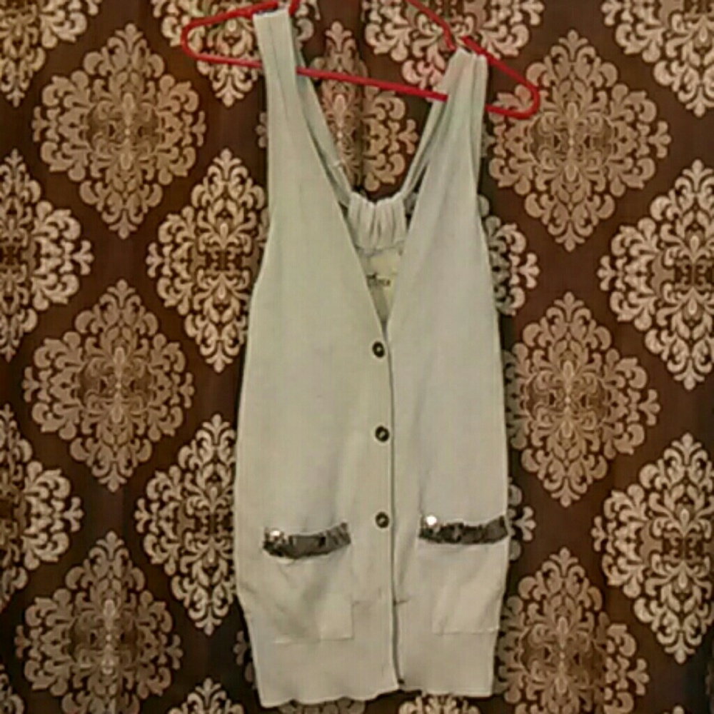 Button up vest